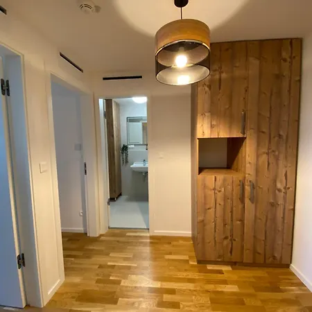 New Air Conditioned Apartment, Private Parking *